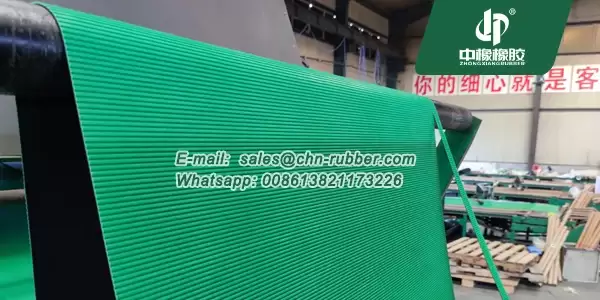 grooved rubber mat