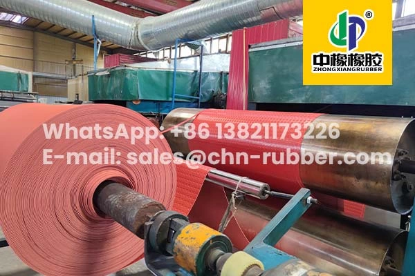 piso moeda antiderrapante