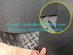 Black black rubber diamond plate Anti-slip black rubber diamond plate surface detail