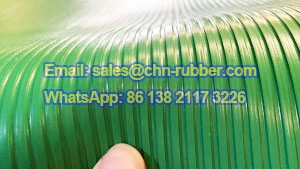 Lençol de Borracha Costelas Achatadas: Piso Industrial de Alta Durabilidade Lençol piso borracha costelas achatadas para indústria - Fabricante de piso emborrachado