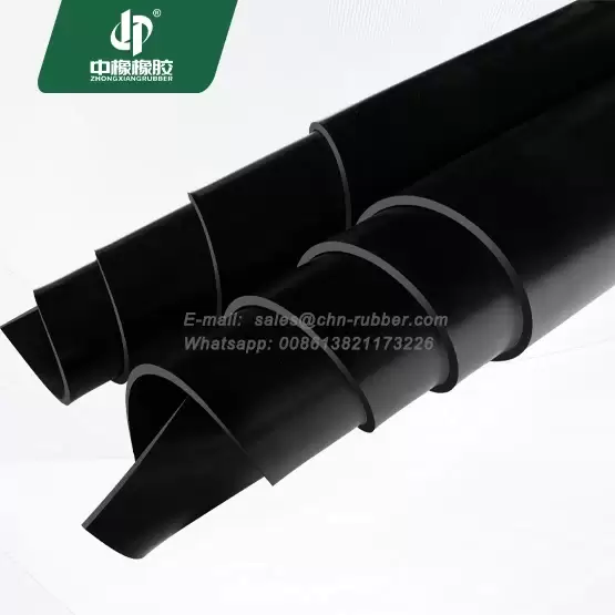 Hardness 65 Neoprene black rubber sheet roll